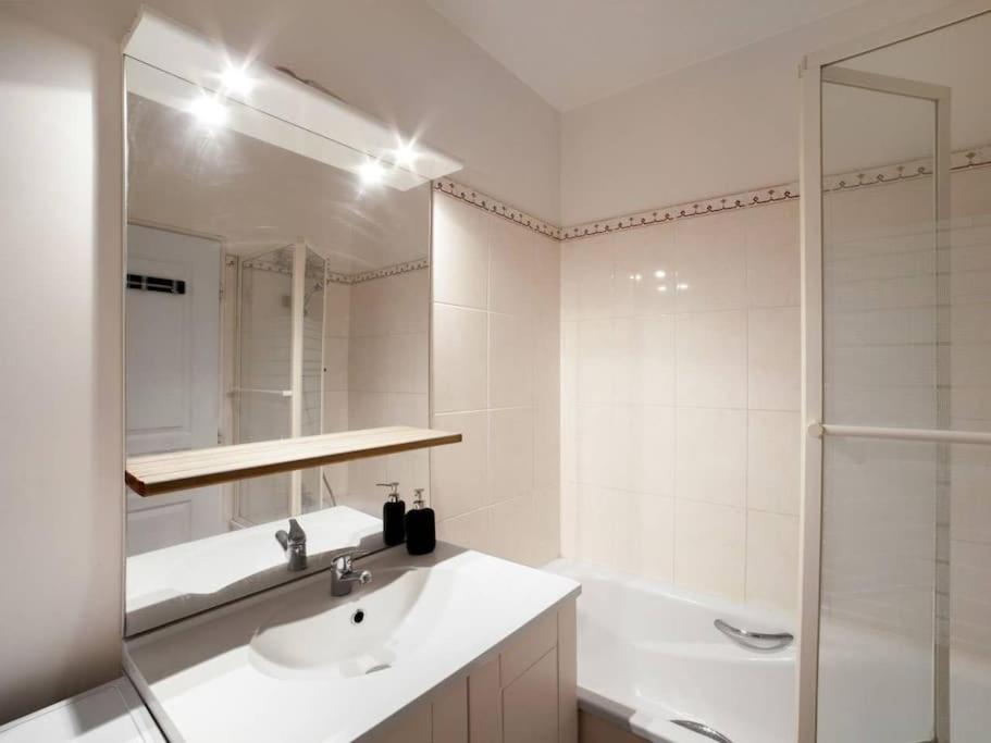 Les Paves De Prague - Appartement Pour 4 A 10 Minutes De Disneyland Paris Montévrain Exterior foto